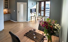 Triton Apartments In Warsaw